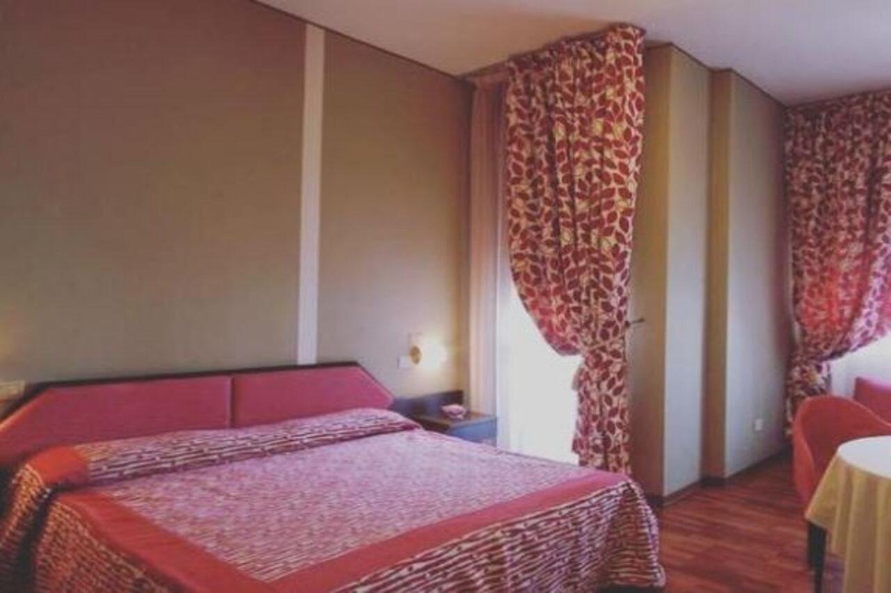 פסארו Hotel Bristol מראה חיצוני תמונה