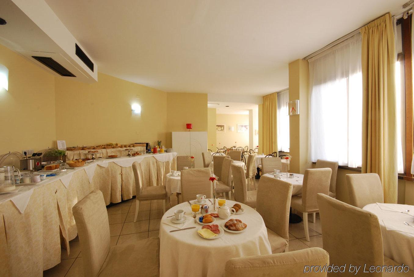 פסארו Hotel Bristol מראה חיצוני תמונה
