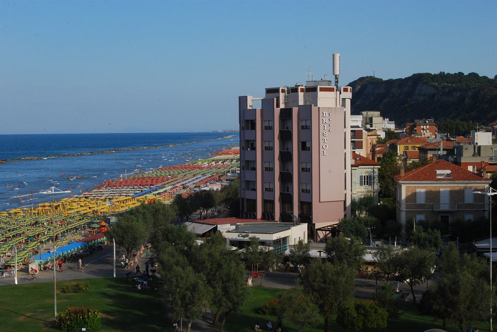 פסארו Hotel Bristol מראה חיצוני תמונה