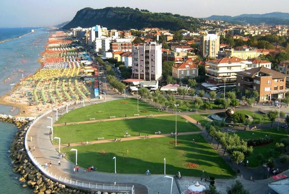 פסארו Hotel Bristol מראה חיצוני תמונה
