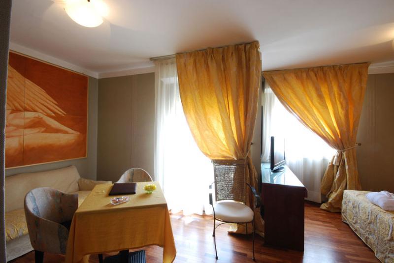 פסארו Hotel Bristol מראה חיצוני תמונה